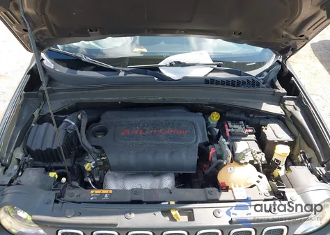 2016 Jeep Renegade Latitude из США, поврежденный, VIN ZACCJABT1GPC52898